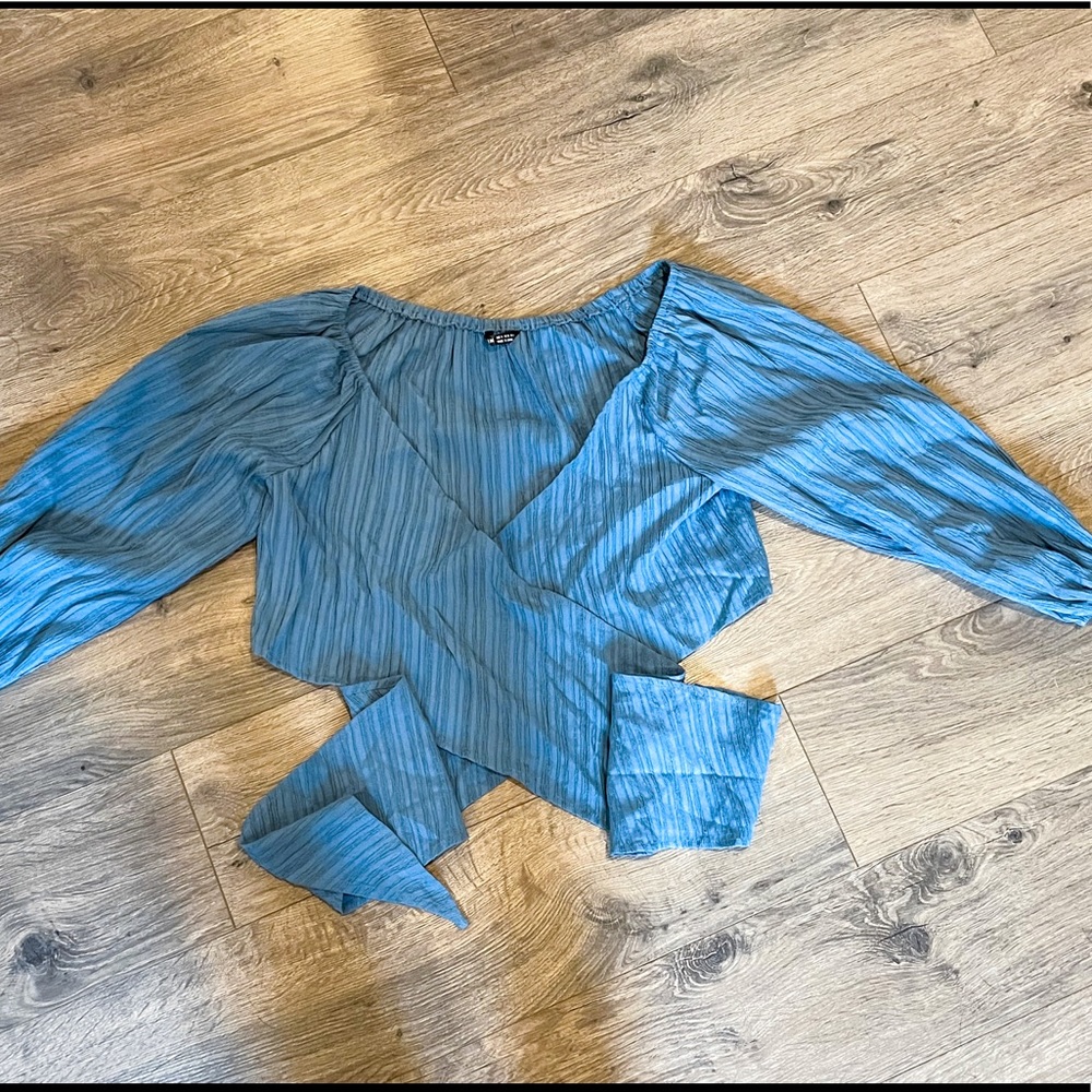 SHEIN Tie crop top